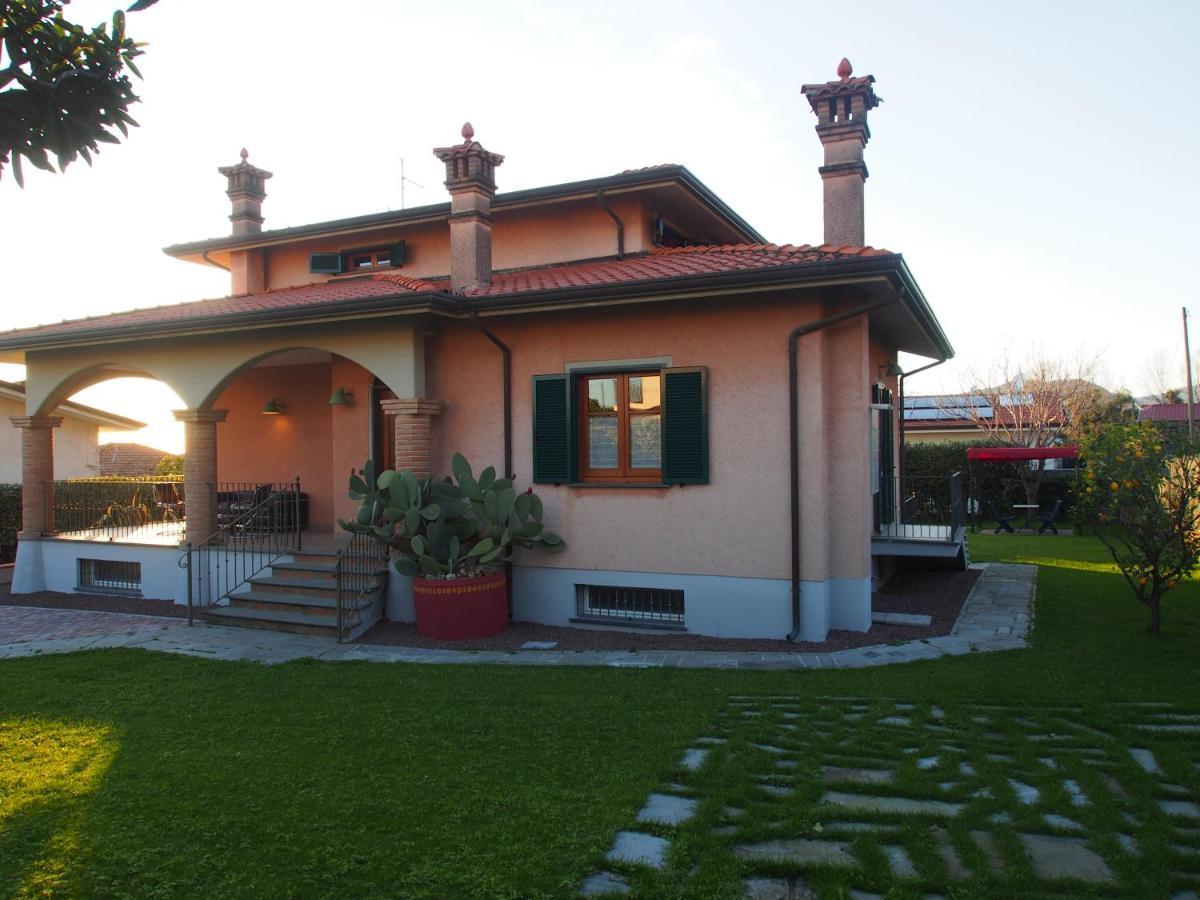 Villa La Casa Di Mario à Massa  Extérieur photo