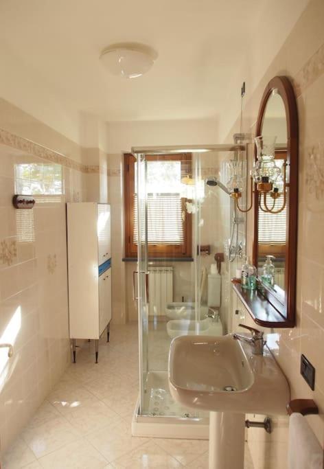 Villa La Casa Di Mario à Massa  Extérieur photo